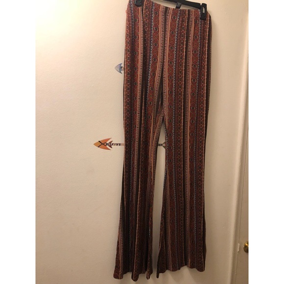 Forever 21 Pants - Printed Wide Leg pants